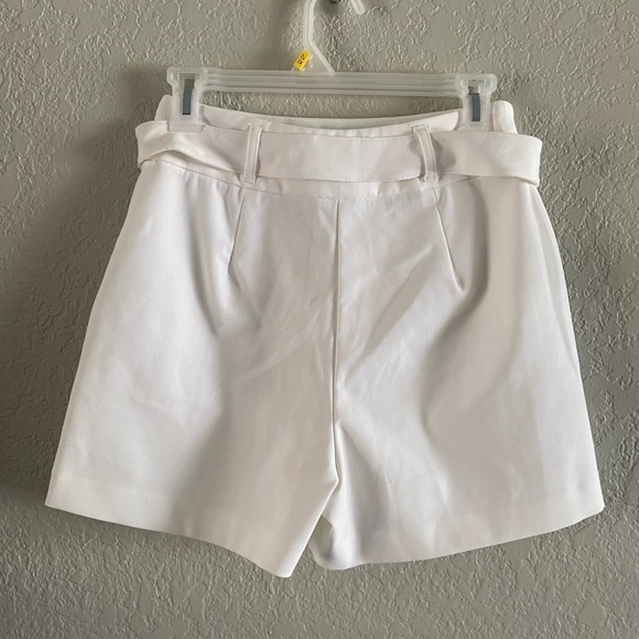 Rachel Zoe High Waist Stretch White Shorts Sz 2 - Picture 2 of 7